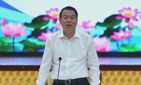 Bộ Tài chính yêu cầu làm rõ 'gỡ mạo danh lập doanh nghiệp mất vài năm'