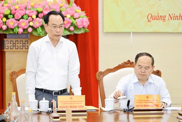 Bộ trưởng Bộ GD&ĐT: Không ai xuống Hạ Long học để về Hà Nội làm việc