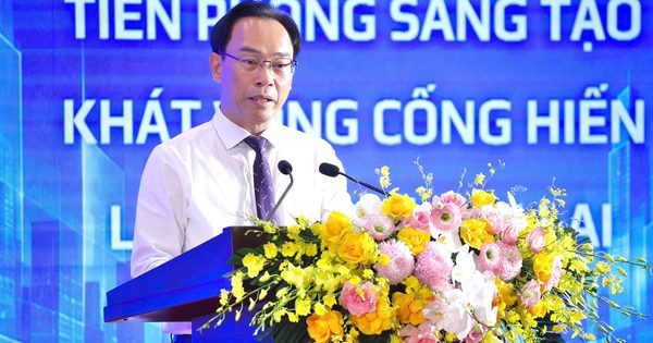 Bộ trưởng Bộ GD-ĐT: Lạm dụng AI có thể làm thui chột tư duy