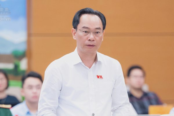 Bộ trưởng Giáo dục: "Cộng điểm IELTS có thể gây bất công"