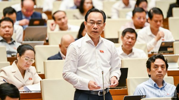 Bộ trưởng Hoàng Minh Sơn: Cung cấp miễn phí sách giáo khoa cho học sinh từ năm học 2028-2029