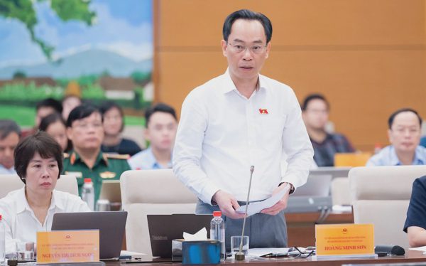 Bộ trưởng Hoàng Minh Sơn nêu 2 nguyên nhân xảy ra tiêu cực trong thi tốt nghiệp THPT