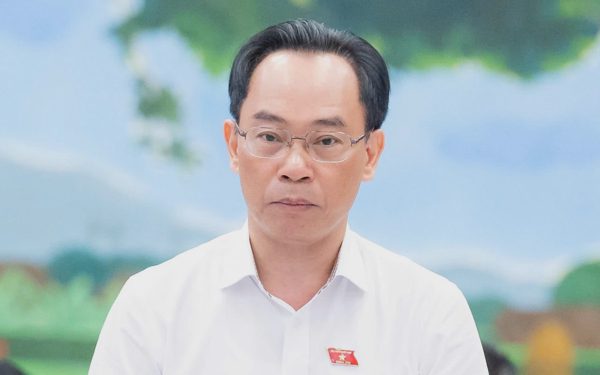 Bộ trưởng Hoàng Minh Sơn: Nghiêm túc rút kinh nghiệm, chắc chắn năm tới không thiếu SGK