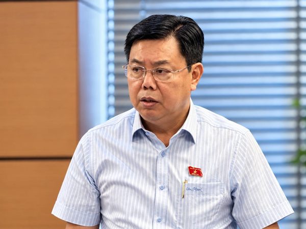 Bộ trưởng Nội vụ: Xác định nhân tài không chỉ dựa vào bằng cấp
