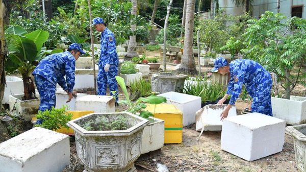 Bộ Tư lệnh Vùng Cảnh sát biển 4 chung tay cùng Phú Quốc dập dịch sốt xuất huyết