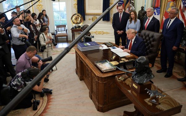 Bộ Tư pháp Mỹ ủng hộ lệnh cấm CNN tiếp cận Nhà Trắng của ông Trump