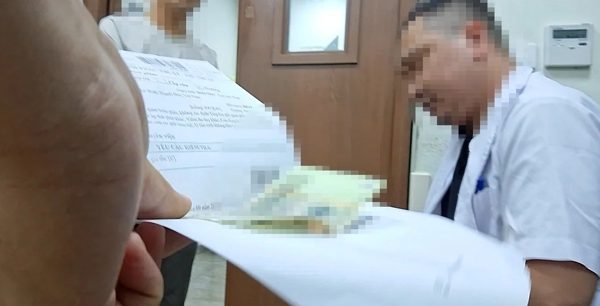 Bộ Y tế chỉ đạo khẩn vụ muốn xạ trị ung thư nhanh tại Bệnh viện E phải kẹp tiền