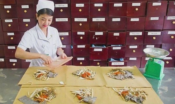 Bộ Y tế đề xuất BHYT chi trả thêm 129 thuốc y học cổ truyền