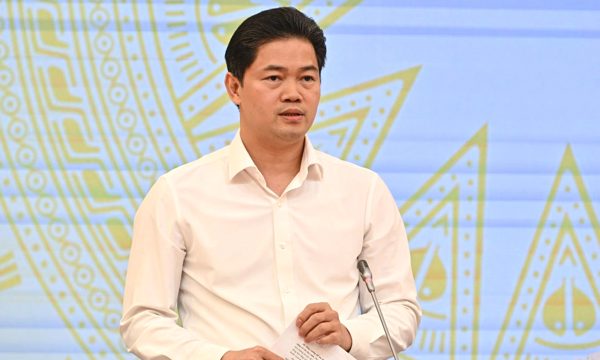 Bộ Y tế nói gì về việc nâng giá thuốc, thiết bị y tế trước khi vào Việt Nam?