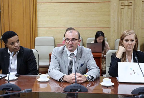 Bộ Y tế thúc đẩy hợp tác cùng Quỹ toàn cầu và UNDP tại Việt Nam