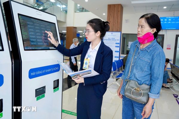 Bộ Y tế yêu cầu đẩy mạnh, xử lý dứt điểm các 'điểm nghẽn' chuyển đổi số y tế