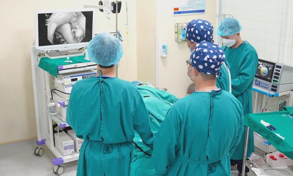 Bóc tách niêm mạc triệt căn ung thư đại tràng