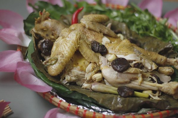 Bồi bổ bằng thịt gà - dùng đúng thành thuốc, dùng sai gây họa