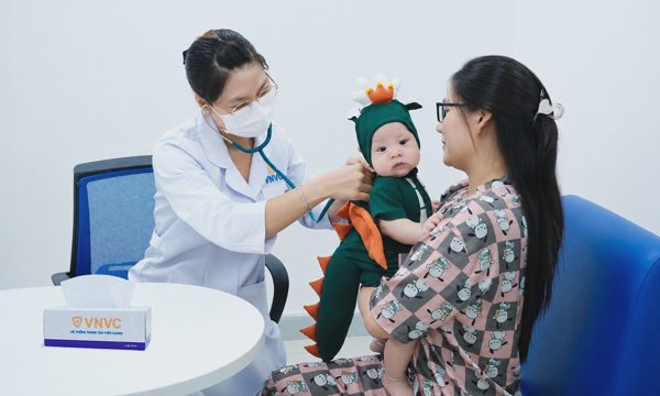 Bôi thuốc xanh methylen có giúp điều trị tay chân miệng?