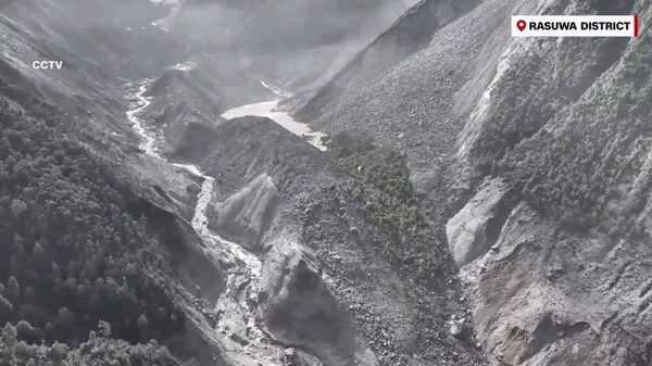 ‘Bom nước’ xuất hiện sau thảm họa lũ quét ở Nepal – Trung Quốc