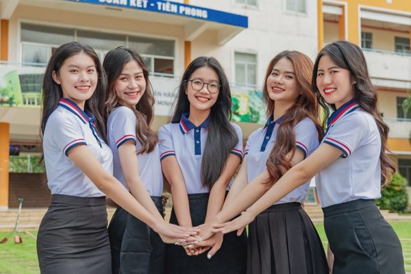 Bốn năm, một tấm bằng và câu hỏi của phụ huynh