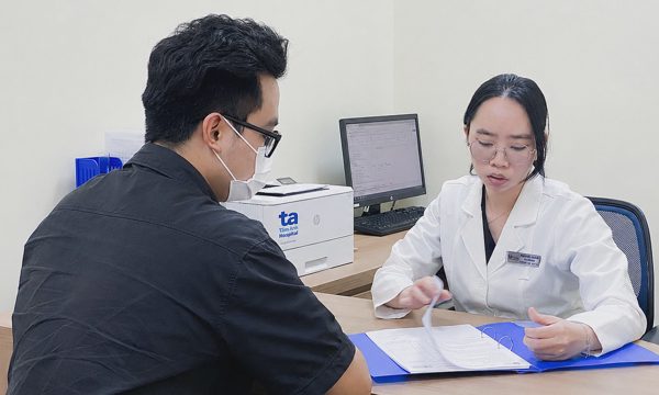 Bốn thói quen của dân văn phòng không tốt cho thận