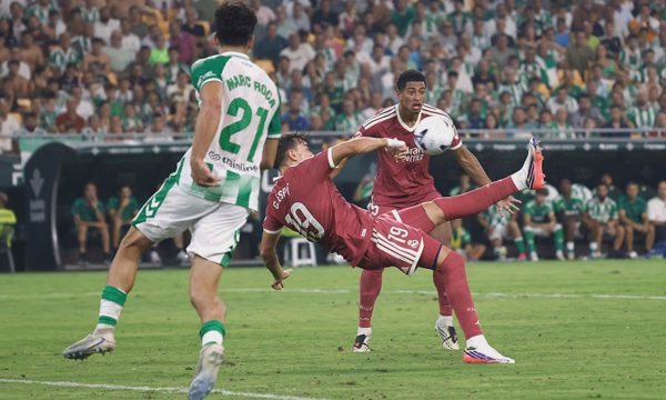 Bóng cảm biến La Liga hủy siêu phẩm của tiền đạo Real Madrid