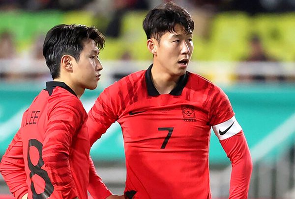Bóng đá Hàn Quốc hỗn loạn vì tin 'Lee Kang In lật đổ Son Heung Min'