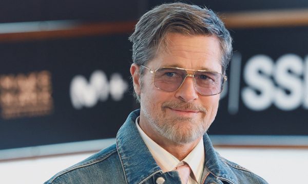 Brad Pitt: 'Bạn bè, gia đình giúp tôi vượt qua ngày tăm tối'