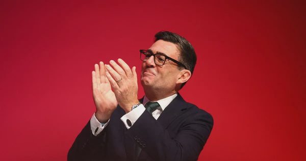 Brexit lại vào cuộc chơi