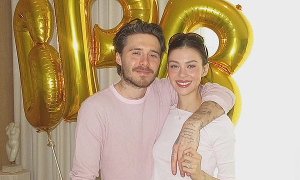 Brooklyn Beckham: 'Đừng bàn tán về vợ tôi'