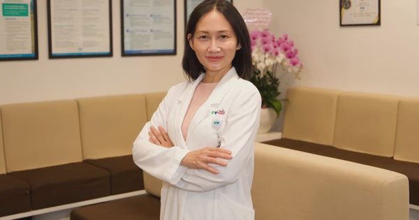 BS.CKII Lê Ngọc Diệp: 'Tôi ước tất cả bệnh nhân đều có cơ hội mổ bằng robot'