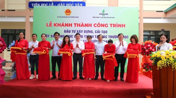 BSR tài trợ 5 tỷ đồng cho các trường học tại xã Trường Giang, tỉnh Quảng Ngãi
