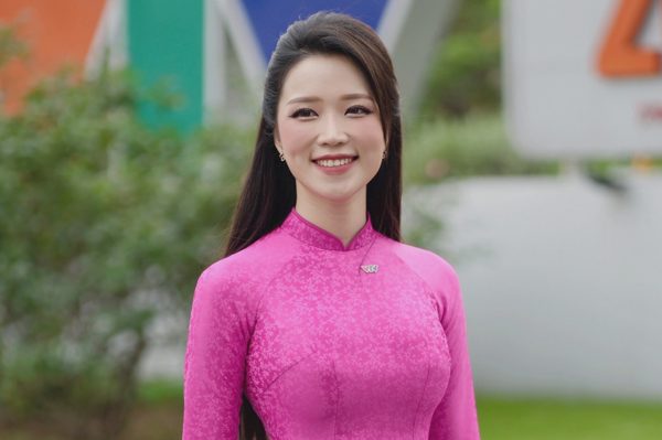 BTV Hải Yến VTV: Từng đăng quang hoa khôi, sống kín tiếng ở tuổi 33