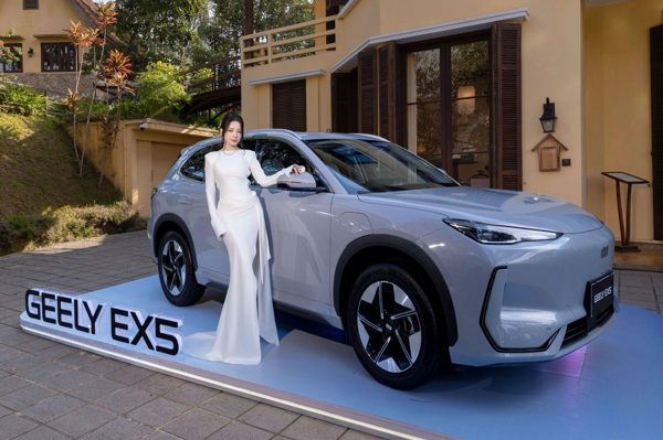 Bước đi tiên phong của Geely trong cuộc đua pin thể rắn xe điện