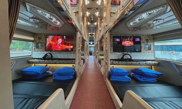'Buồng đôi' trên xe giường nằm: Lợi bất cập hại