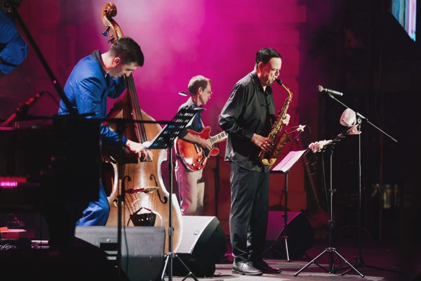 Ca khúc "Mẹ yêu con" được làm mới bằng Jazz tại Hà Nội Jazzival