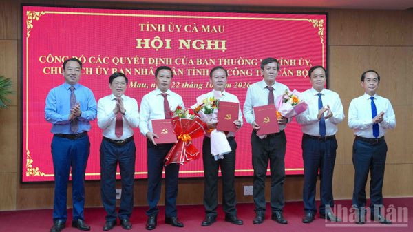 Cà Mau bổ nhiệm, điều động, luân chuyển nhiều cán bộ chủ chốt