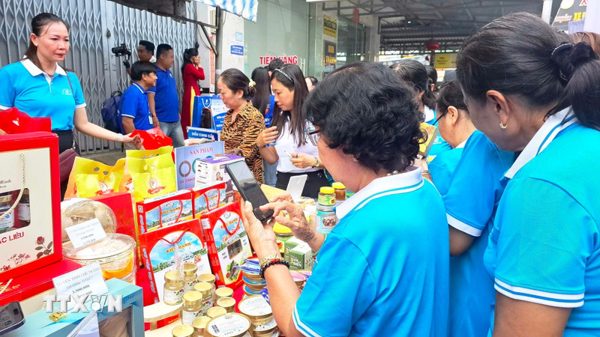 Cà Mau đưa chợ truyền thống vào dòng chảy số an toàn và tiện lợi