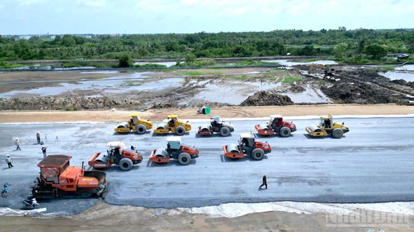 Cà Mau tạo mọi điều kiện thuận lợi khai thác đường bay đến Hà Nội