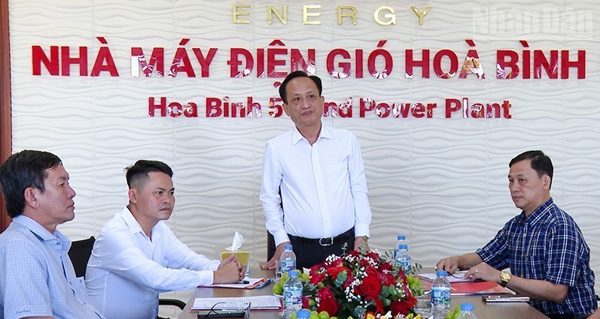Cà Mau tổ chức nhiều đoàn cán bộ lãnh đạo đến thăm, chúc mừng doanh nghiệp nhân Ngày Doanh nhân Việt Nam