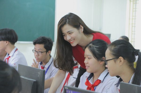 Cả nước giảm 50% số trường công lập, 28.000 cán bộ quản lý chuyển giảng dạy