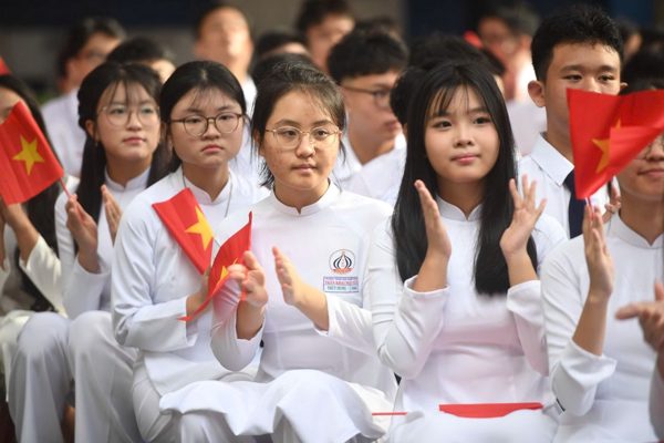 Cả nước khai giảng năm học mới, khánh thành loạt trường liên cấp nội trú