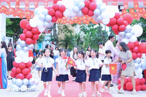 Cả nước rộn ràng trong lễ khai giảng năm học mới 2026-2027