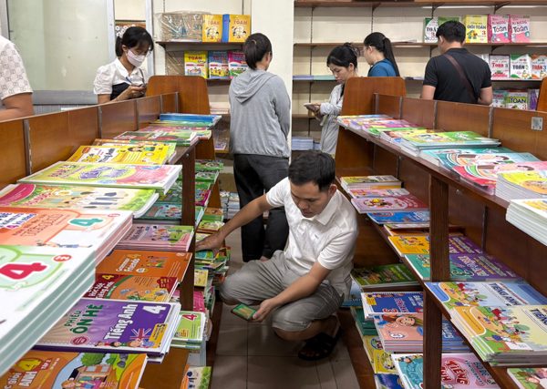 Cả nước thiếu 4 triệu bản sách giáo khoa: Bộ Giáo dục và Đào tạo nhận trách nhiệm