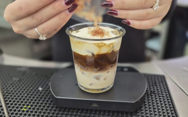 Cà phê mắm ruốc gây tò mò ở Huế: Táo bạo để tạo vị mới