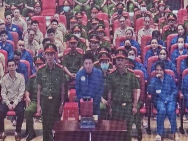 Ca sĩ Chi Dân thừa nhận khởi xướng sử dụng ma túy