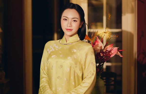 Ca sĩ Đặng Ngọc Anh vay tiền làm album về Hà Nội, suýt bị cô giáo 'từ mặt'