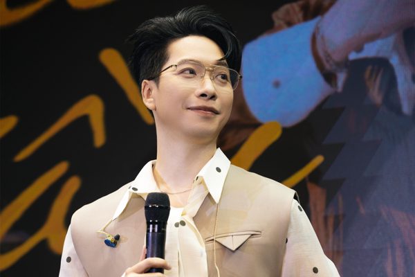 Ca sĩ Emcee L nhóm Da LAB lên chức chủ tịch ở tuổi 37