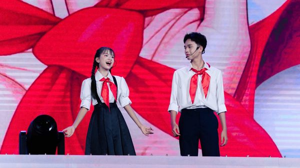 Ca sĩ nhí Tường Vy: Từ Á quân MC nhí đến concert “Chắp cánh tuổi thơ”