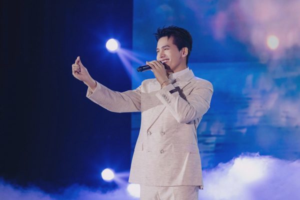 Ca sĩ Quốc Thiên hé lộ cuộc sống bình yên ở tuổi 38