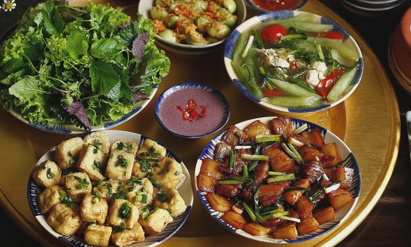 Cá, trứng, thịt hay đậu cung cấp nguồn protein tốt nhất?