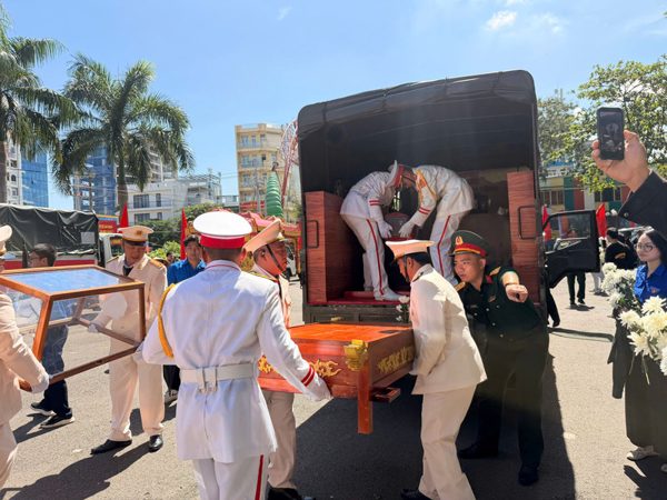 “Các anh đã về với đất mẹ”: Thành phố Hồ Chí Minh an táng 731 hài cốt liệt sĩ tại Nghĩa trang Thành phố