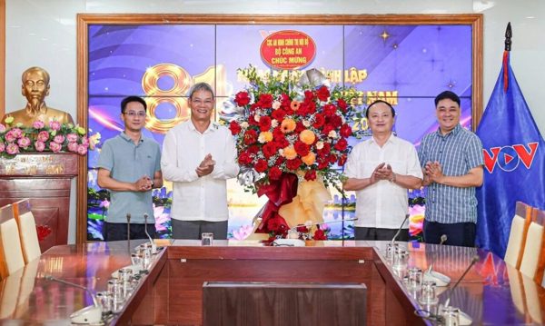 Các cơ quan, đơn vị chúc mừng Đài Tiếng nói Việt Nam 81 thành lập