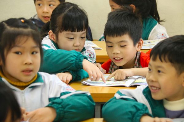 Các địa phương triển khai miễn phí sách giáo khoa ra sao?